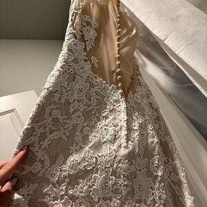 Elegant Lace Wedding Dress